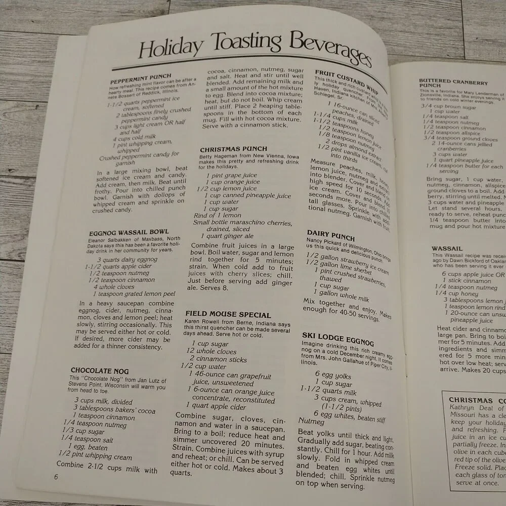 Country Christmas Entertaining - Recipes +Table Creations Craft Book - Vtg 1980s